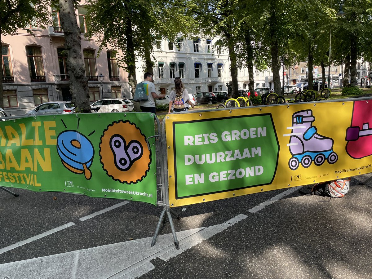 andrevanschie's tweet image. Echt heel gezellige sfeer bij opening @MobWeekUtrecht met gratis 🍦☕️ en heel veel leuke fietsactiviteiten #komook