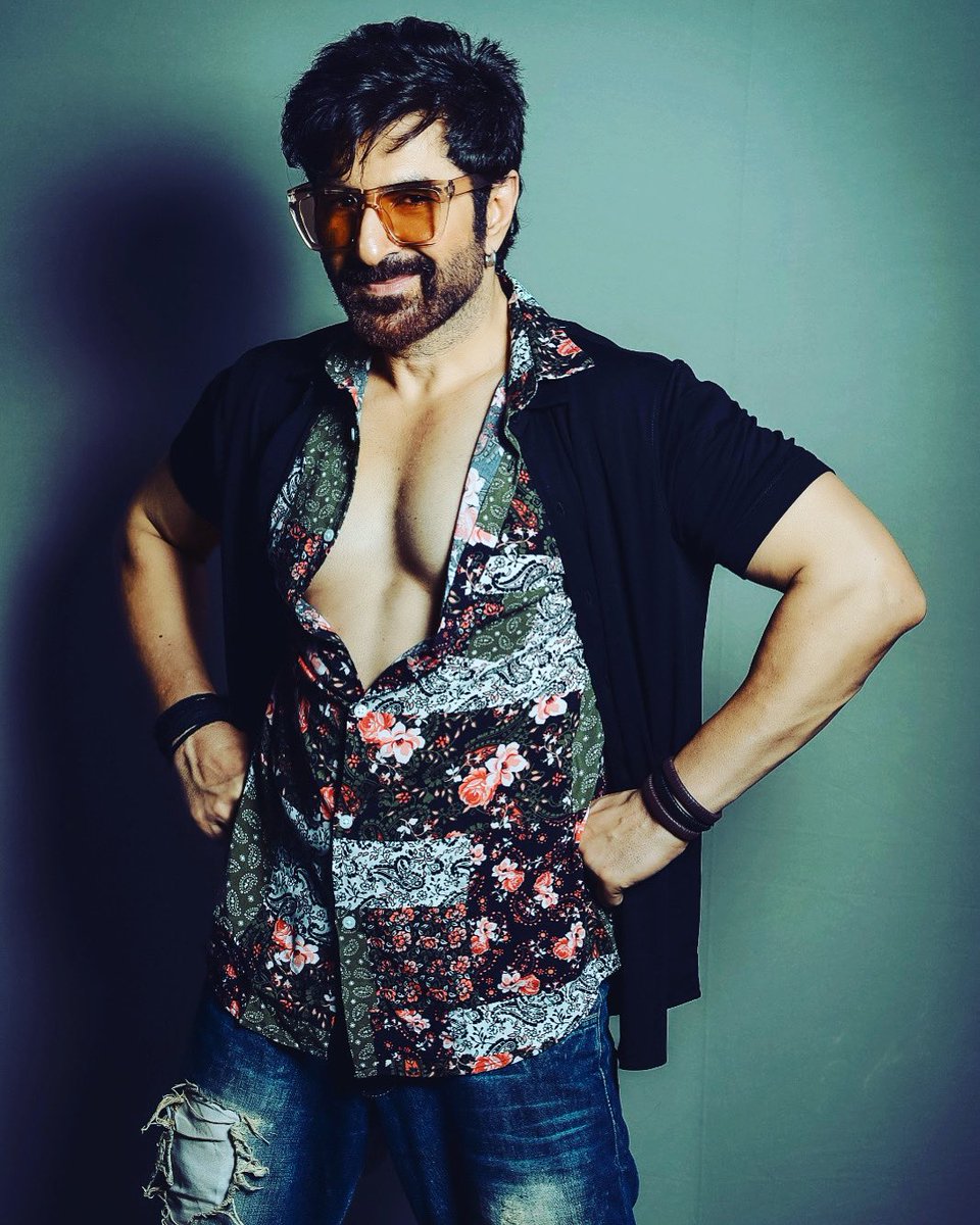 jeet30's tweet photo. Patience
Perseverance
Purpose 
Zaroori Hota Hai !!! 🤟 https://t.co/Y1eNR3MG7T