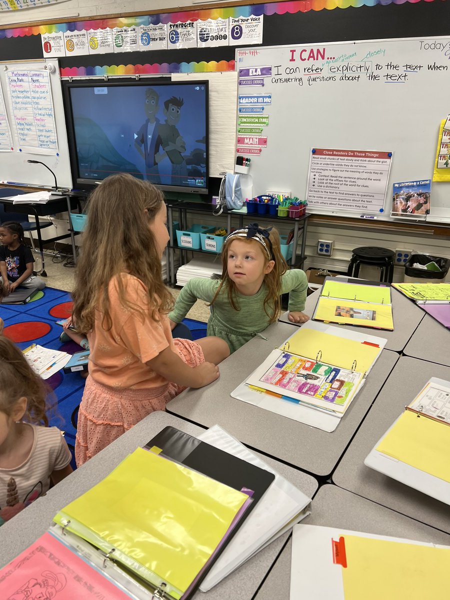 HeatherA91185's tweet photo. Leadership Notebook Day with our third grade buddies. So grateful for them! #AmazingBates @BatesElemAP @BatesElemPrinc https://t.co/rUaiTadtgP