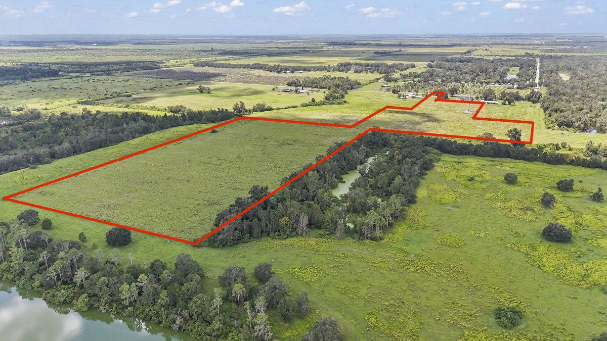 hommati163's tweet photo. 📍 3855 Old Bowling Green Rd, Fort Meade FL

🌳 RARE 38.5 ACRE VACANT PARCEL! Perfect for your dream home or agriculture project. Zoned 1 house per 5 acres. Centrally located near Fort Meade. 🏡🍊🌞

💰 Listed at $395,000

#RealEstate #FloridaLand #FortMeade #PropertyForSale https://t.co/d54C1B2W69