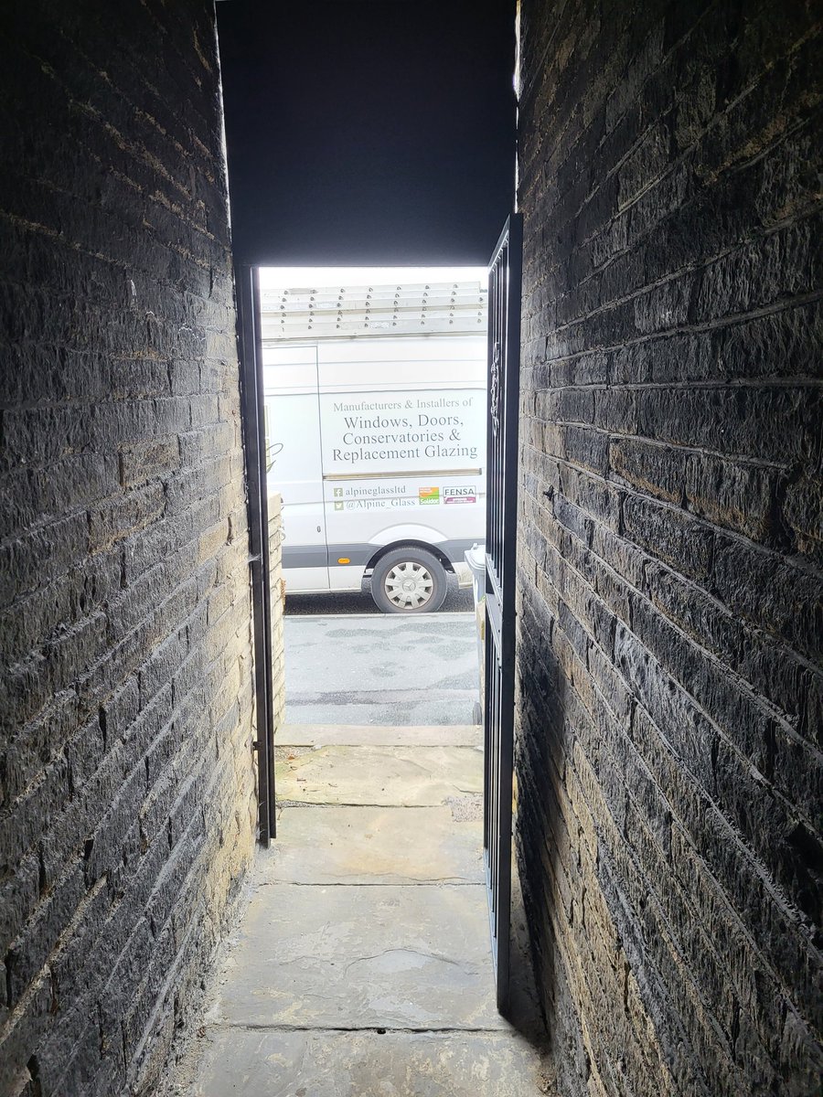 Alpine_Glass's tweet photo. Tunnel vision
๐๐คฃ๐๐คฃ๐
#love #glazing #glass #bradford #WestYorkshire #Yorkshire #tunnel #tunnelvision #tunnels #van #vanlife #worksvan https://t.co/pmBIzTuJ2P