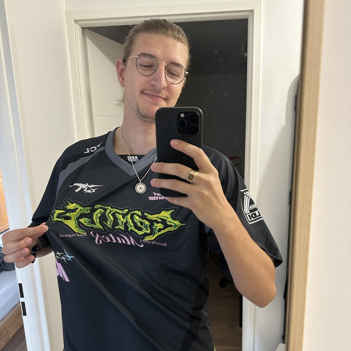 M8 Alex / Unalidus tweet media