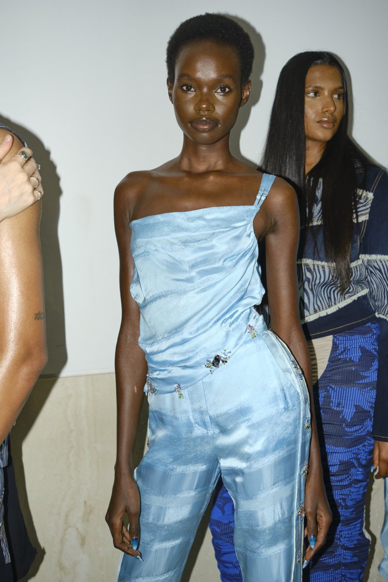 London Fashion Week tweet media