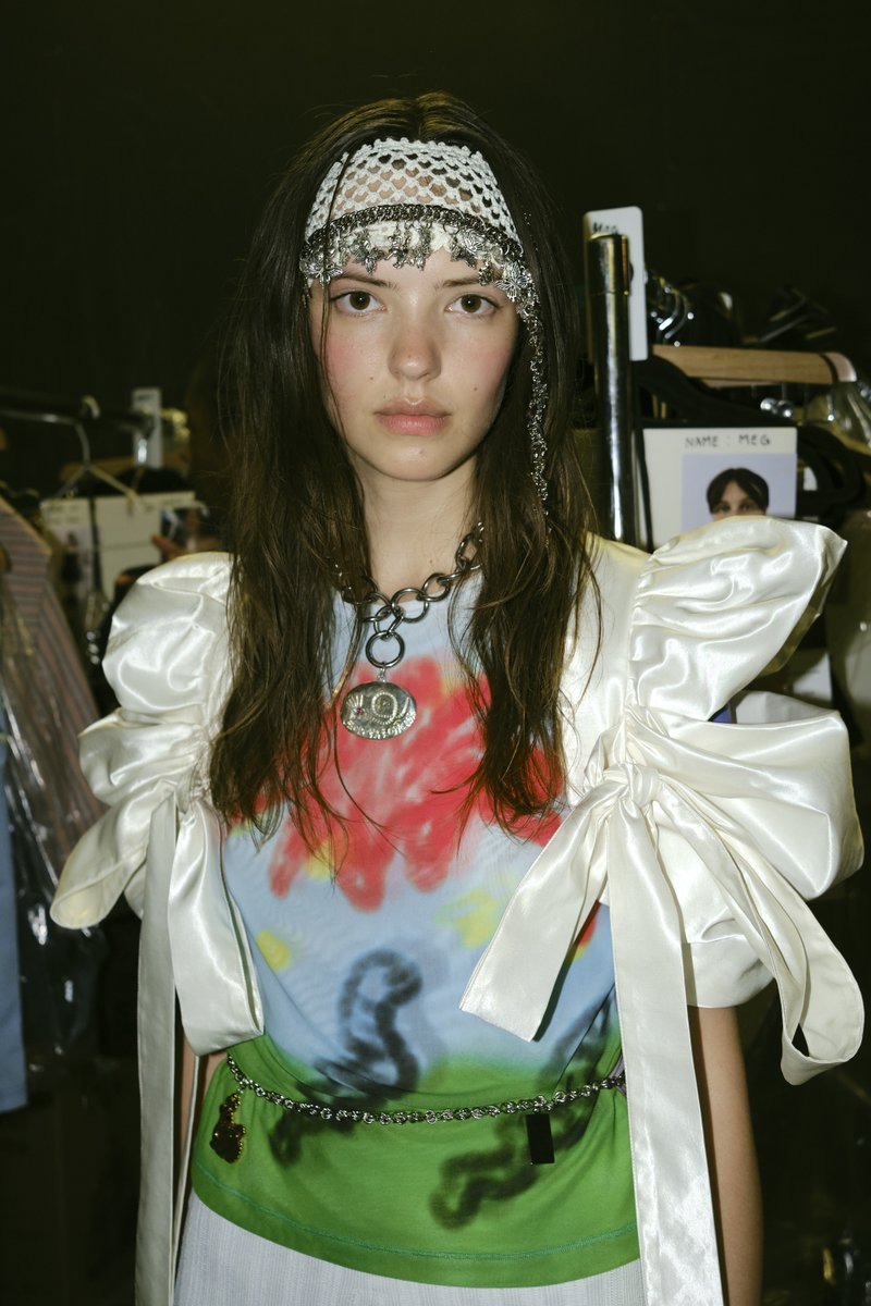 London Fashion Week tweet media