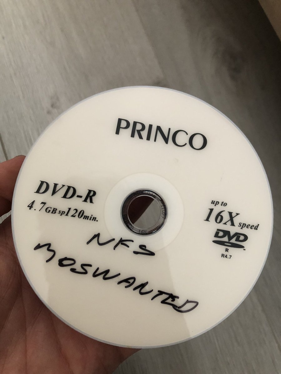 Az önce yaklaşık 15-20 yıllık CD lerimizin bulunduğu çantayı açtım..İncelerken bulduklarım:’) Sagopa-Kolera, sınavlarda dereceye giren öğrencilere okulumuz Bilim Çocuk aboneliği hediye ediyordu.. her taktığımda cızırtılı sesle açılan NFS MOSTWANTED… Yaşlandık be🥲