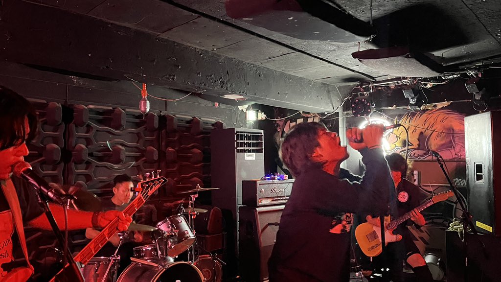 HxC_BlackMurder's tweet photo. Ixtab 공연 시작 #Ixtab #익스탭 #ToDestrieb_Ixtab_LiveInSeoul #BehindTheTongue #ClubSHARP #클럽샤프 #망원 #Mangwon #서울 #Seoul https://t.co/5zGlVRd64L