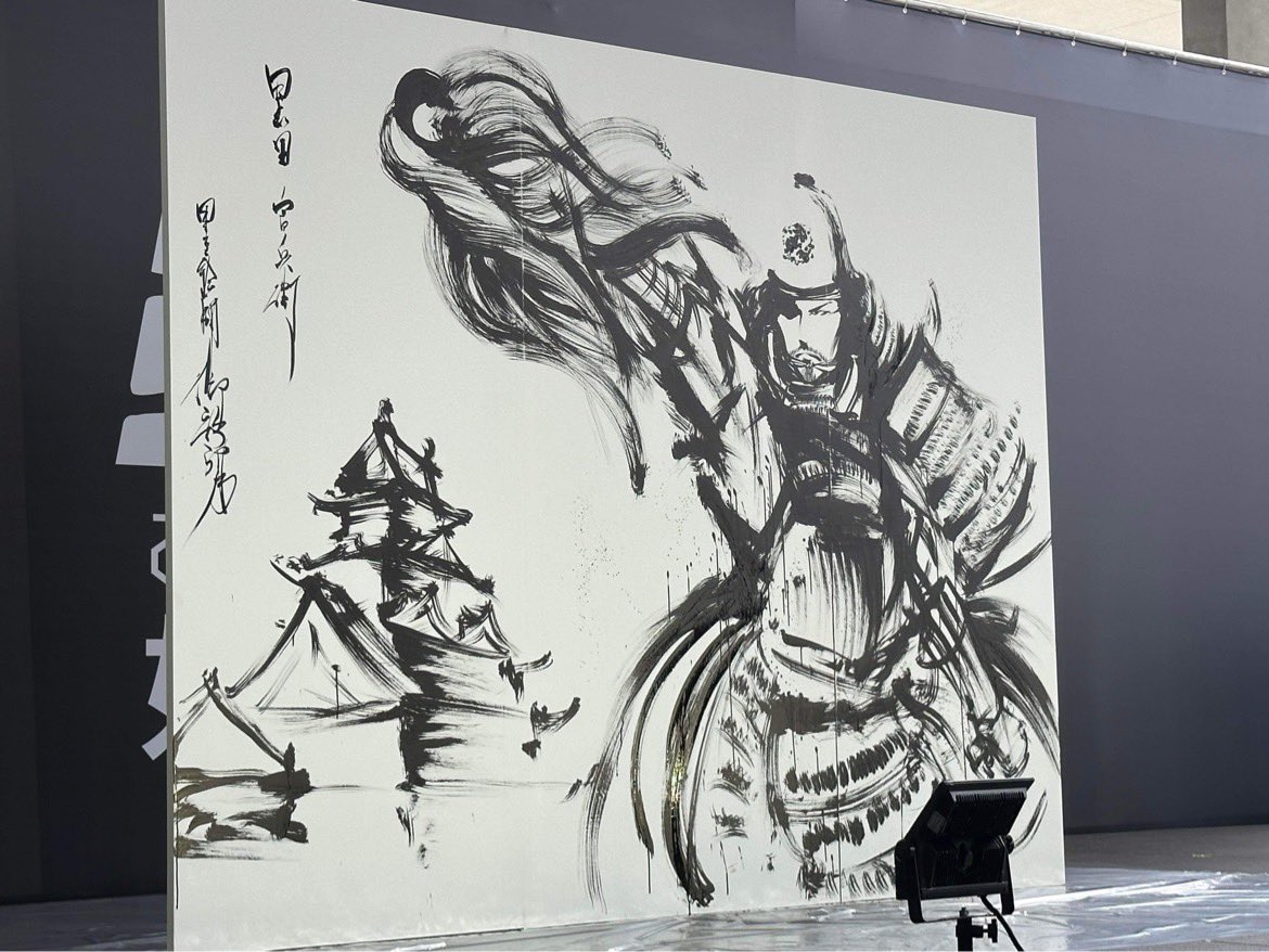 本日は【お城EXPO in 姫路】にてライブパフォーマンスを行いました。
お越しいただいた皆様、誠にありがとうございました。
関係者の皆様、大変お世話になりました。
世界遺産・姫路城と合わせて来城される方も多く、
私もライブ後は会場を楽しみました。