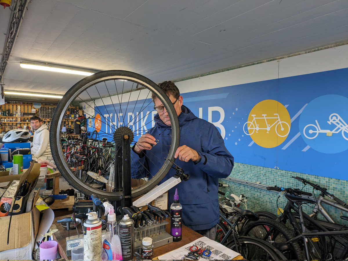 TheBikeHub_ie's tweet photo. Great to see customers fixing their own bikes at our workshop in Dun Laoghaire. https://t.co/5kuU9XJf47