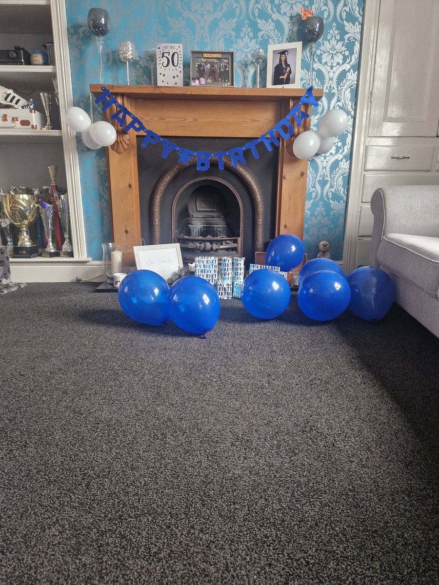 Rickyrooney5's tweet photo. Well..as a 50th goes it was a blast..and some great pressies and a stormer!! https://t.co/RxYXjg5D7t