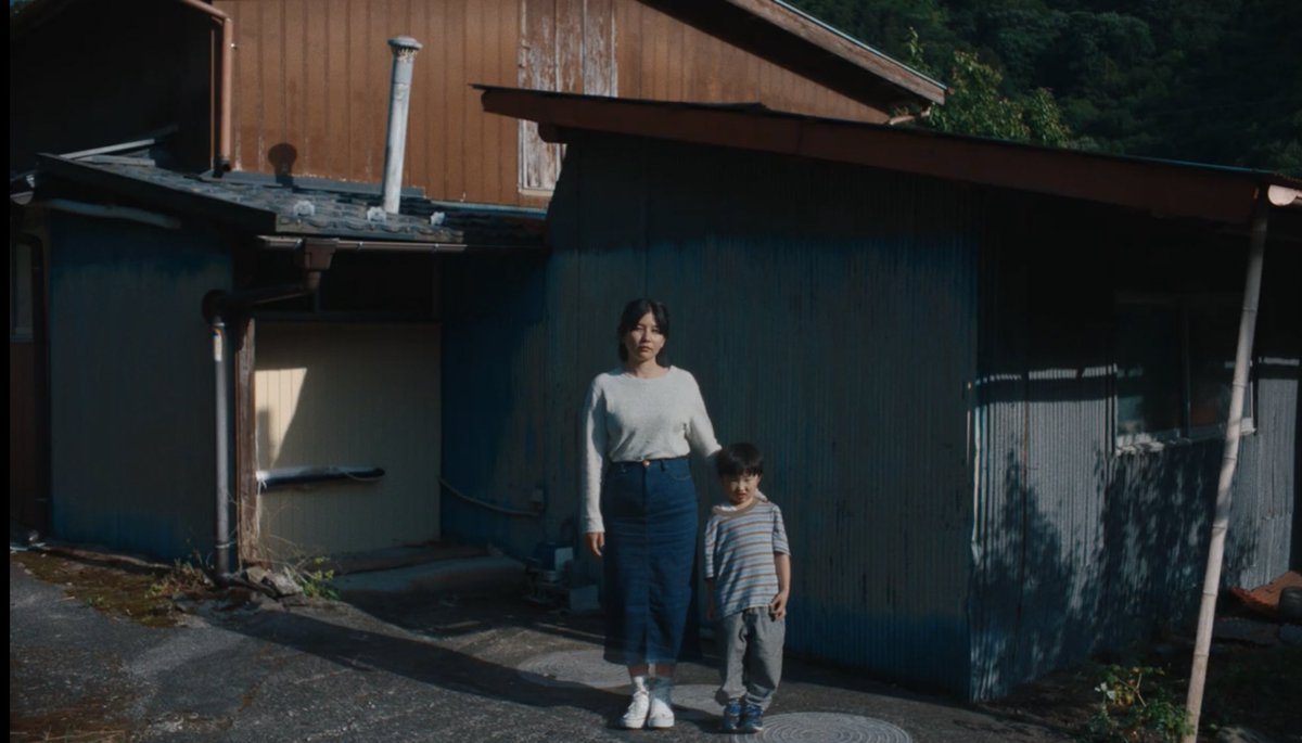 こへぴ監督 <a href="/polco2/">KOHEI YONAHA (South Nerd Film)</a> にお誘いもらい、プロデューサーとして関わりました！
観た後、少しだけ優しくなれるような、忘れたくないことを大事にして作りました。
大好きな人たちと最高の作品を作れたと心から言えるのが嬉しいです。
今年渾身の作品です。
TOCCHI - 東京時代 
youtu.be/3tXY2Y3vQRE?si…