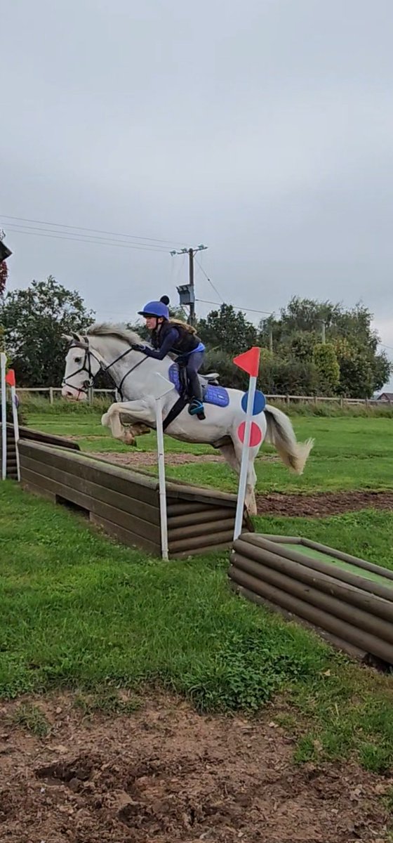ColinWagner20's tweet photo. Thanks again to #Elandlodge X Country, super well done Olivia and Wurly 💙❤️👍🏼 https://t.co/jFcnVC0pcA