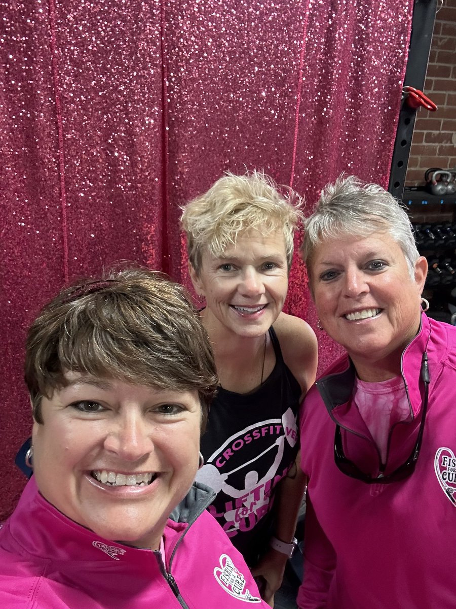 KT_Fishin4acure's tweet photo. Thank you to CrossFit Versatile for hosting #liftingforacure today! This space is amazing! #everycatchcounts #itsoFISHial @DebbieW39469226 https://t.co/4P285jfmoB