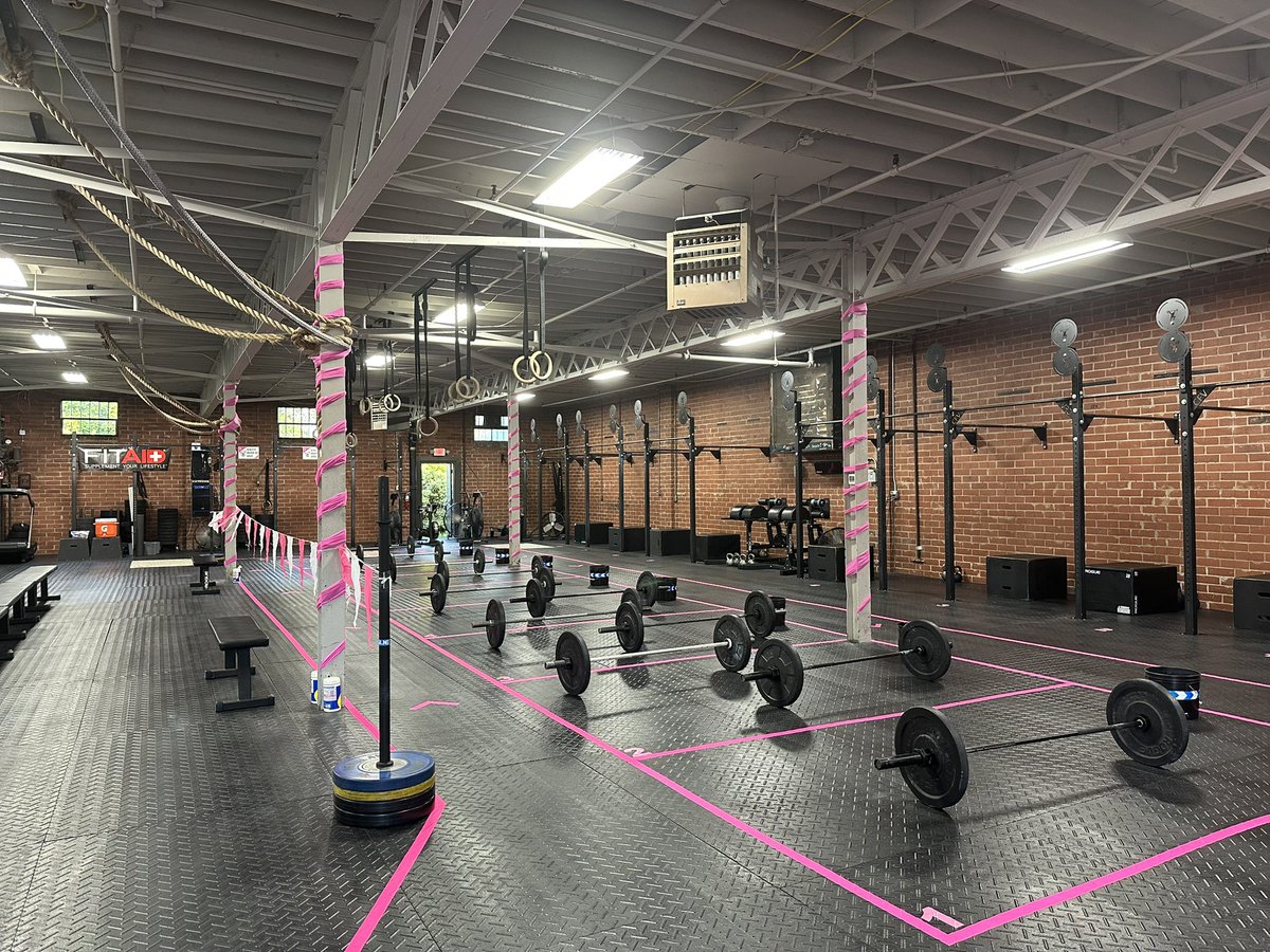 KT_Fishin4acure's tweet photo. Thank you to CrossFit Versatile for hosting #liftingforacure today! This space is amazing! #everycatchcounts #itsoFISHial @DebbieW39469226 https://t.co/4P285jfmoB