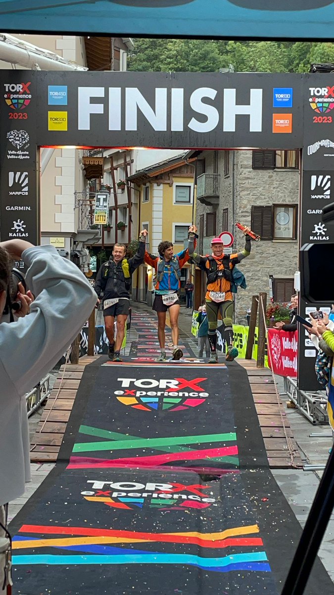 nasivila16's tweet photo. Wua, em cauen les llàgrimes!! 
Sou invencibles 🙌🙌 admiració absoluta amics 
La gesta que acabeu d'aconseguir només és apte per a ben pocs @TDG_trail 450km nonstop 32.000mt+ 
7 dies i un final desitjat!! 
Sergi banyeras, Mingo, Carles solivera 🍾🍾🍾 https://t.co/RbL3mClqUV