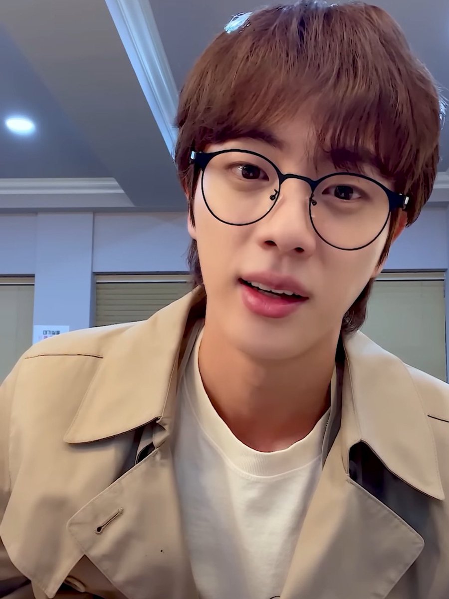 seokjintiddles tweet picture