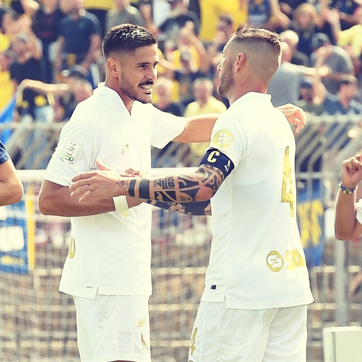 Modena_FC_1912's tweet photo. 🟡🔵⚽️ #FerMod 0-1 | FALCINELLI ‼️
#DaiGialli https://t.co/JNTxgBkszT