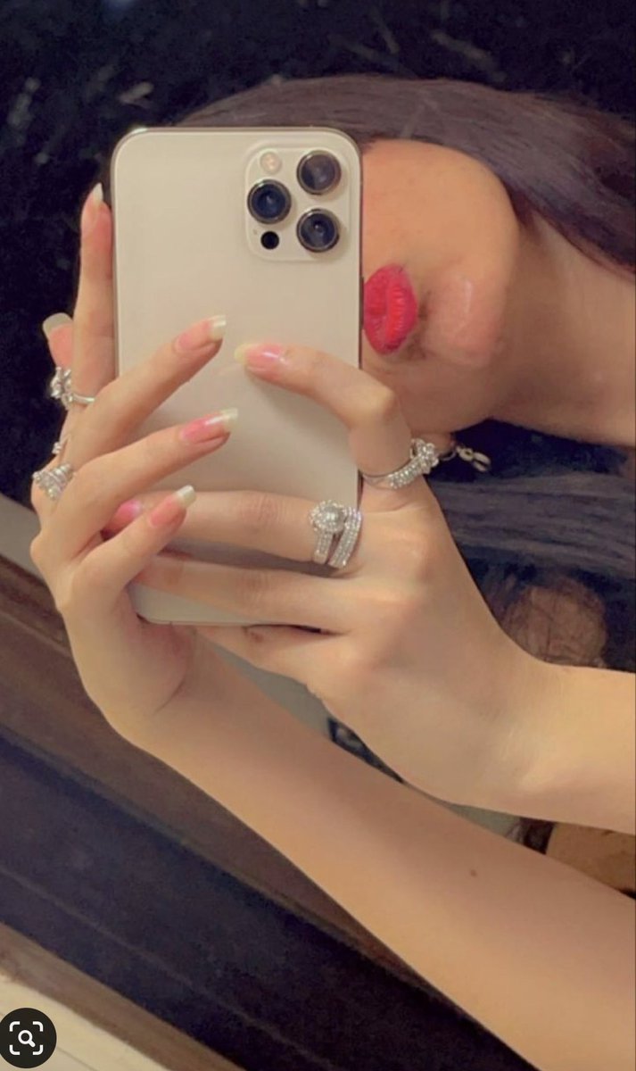 ‏﮼ SOS🤍 🍓 tweet media