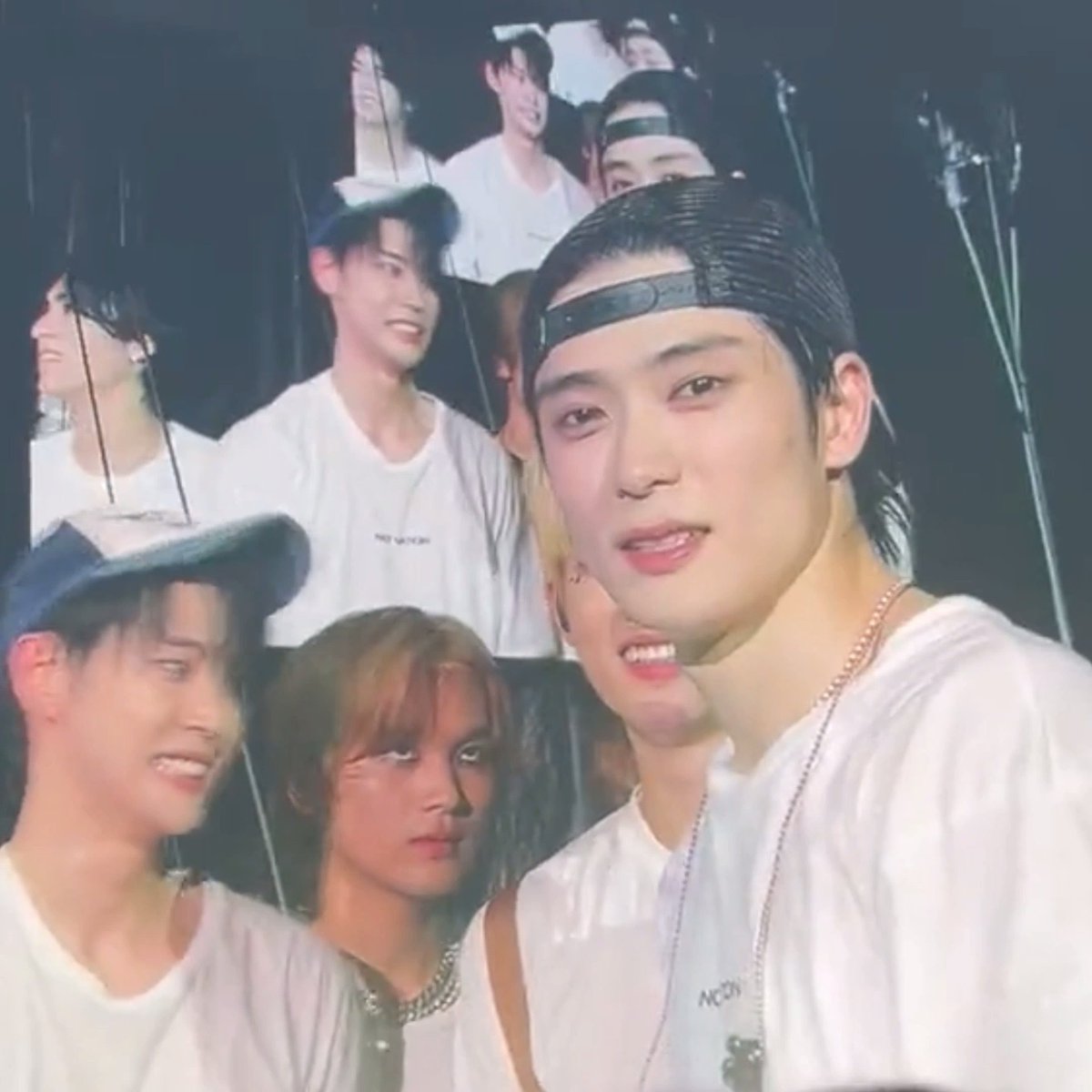 jaeyuno_j's tweet photo. เฟรมนี้มีหลายเรื่องราวมาก 555555555 https://t.co/mJyoOddXdH