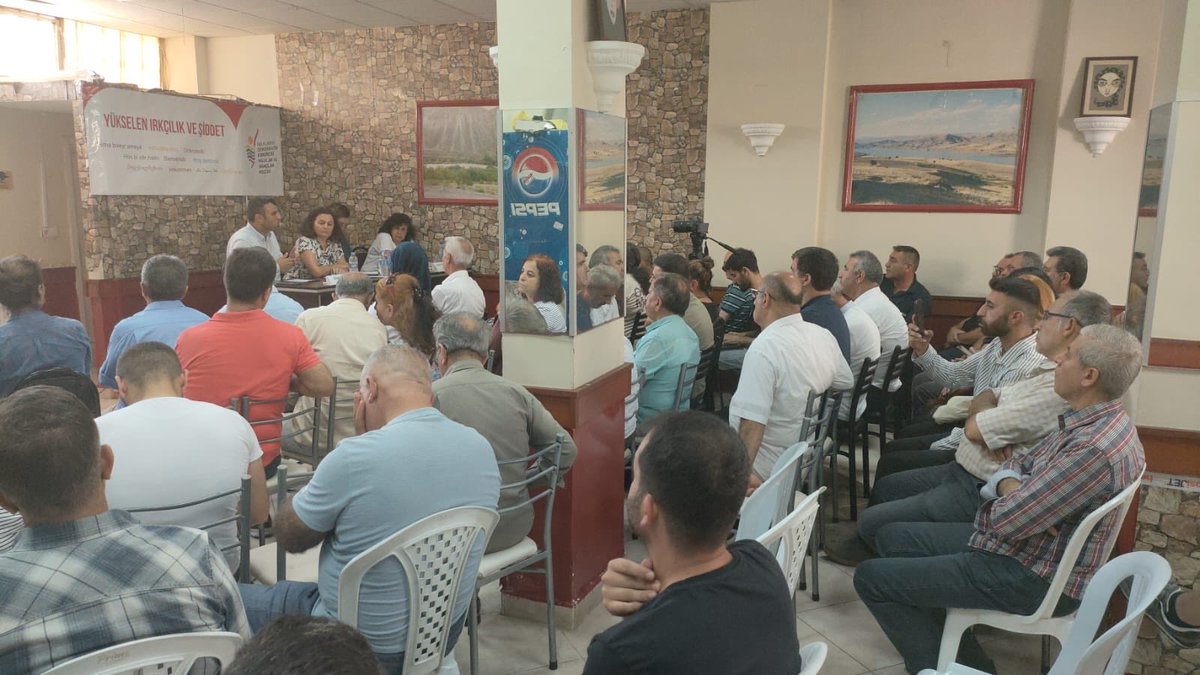 Bugün, HDK öncülüğünde miilletvekilimiz Ömer Öcalan, Kayuş Çalıkman Gavrilof ve gazeteci Ruken Tuncel’in katılımıyla, Dersim Ovacıklılar Derneği'nde gerçekleştirdiğimiz panelde halkımızla buluştuk.