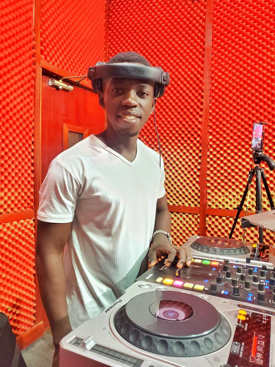 DJ JEFF (The Last Born Dj) (@lastborndjjeff) on Twitter photo 