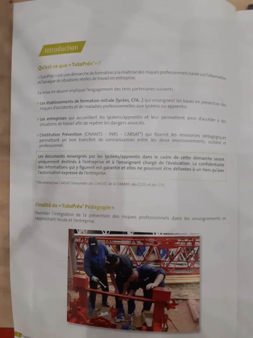 maintenancia's tweet photo. Visite de l'Assurance Maladie pour parler SÉCURITÉ AU TRAVAIL.
Deux publications : une pour les professionnels et une à destination des enseignants (gris/jaune).
Ces documents sont téléchargeables gratuitement sur le site de l'INRS.
#maintenance #prévention https://t.co/07CsrNDS23