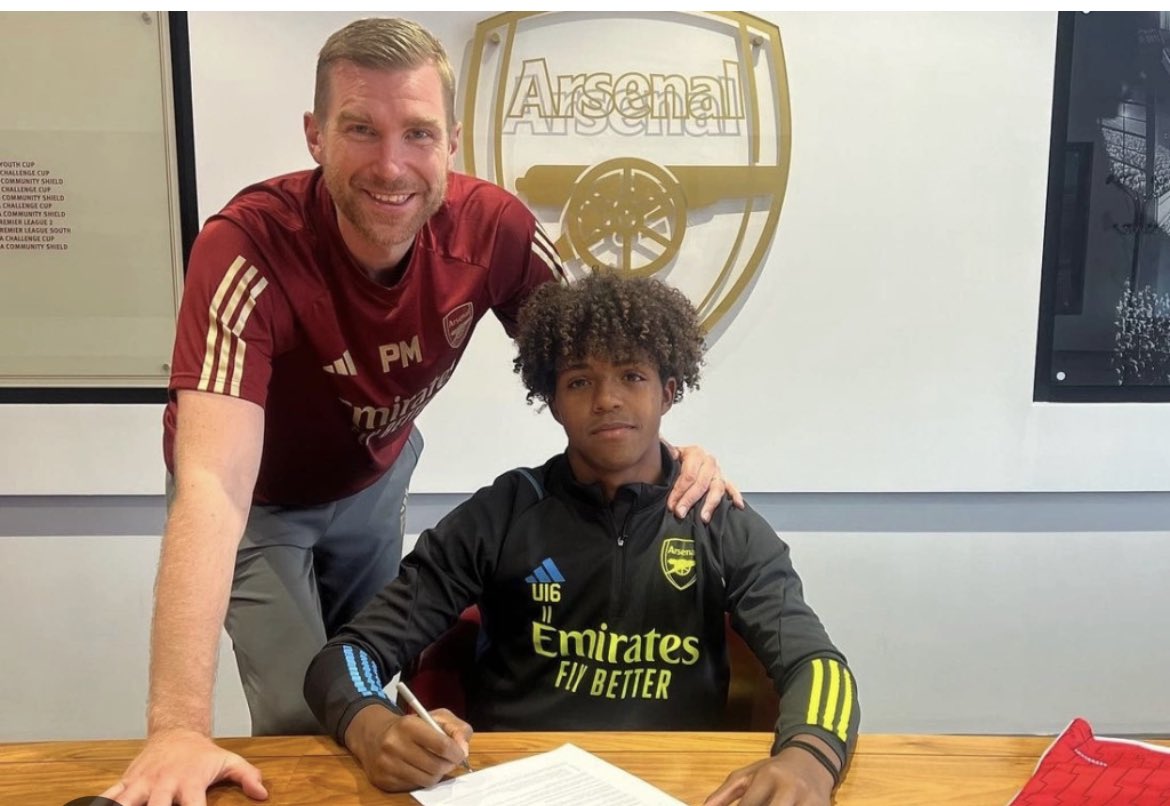 Louis Zecevic-John making his debut for the U18s today as a schoolboy and gets an assist. Louis is a tricky winger who can also play up front. He featured in the Arsenal/Google Pixel ad a few months back and has already signed a pre scholarship agreement. Good prospect