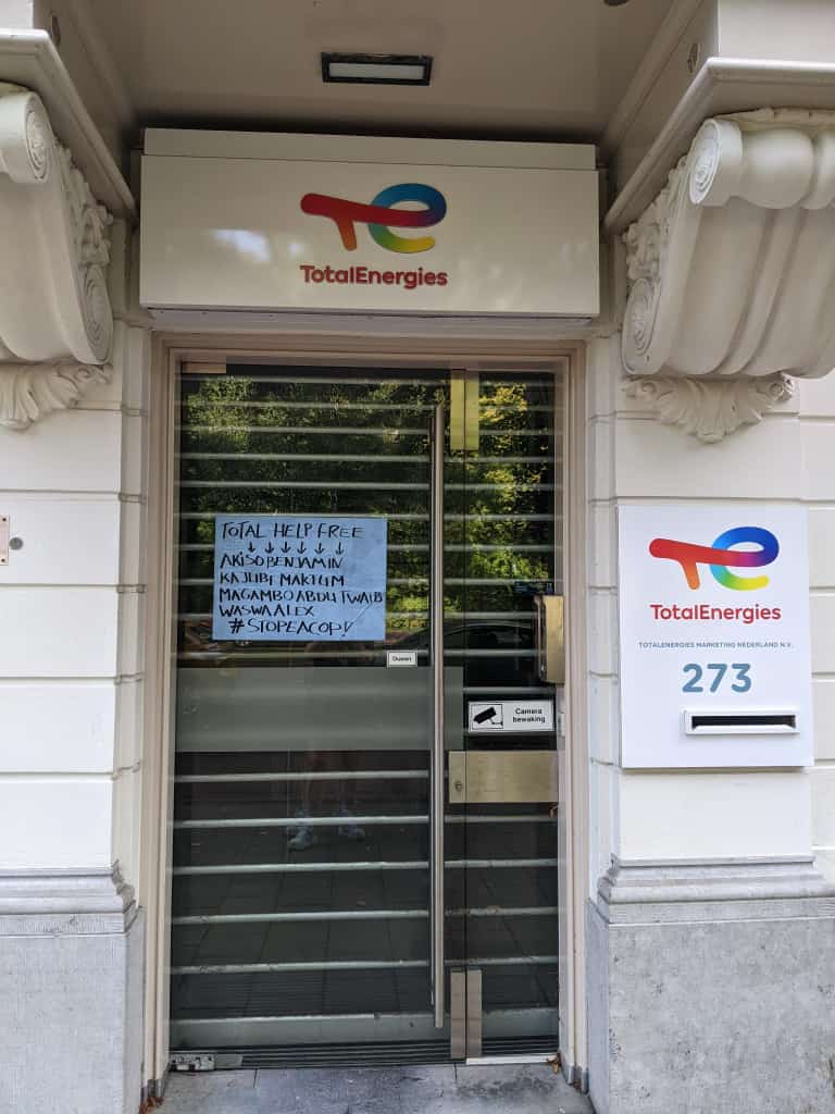 StopEACOPug's tweet image. As global community community demands the unconditional release of of our colleagues. We also demand @TotalEnergies @TotalEnergiesUG @GovUganda @PoliceUg to unconditional release them now!!!...
#EndFossilFuel 
#FastFairForever