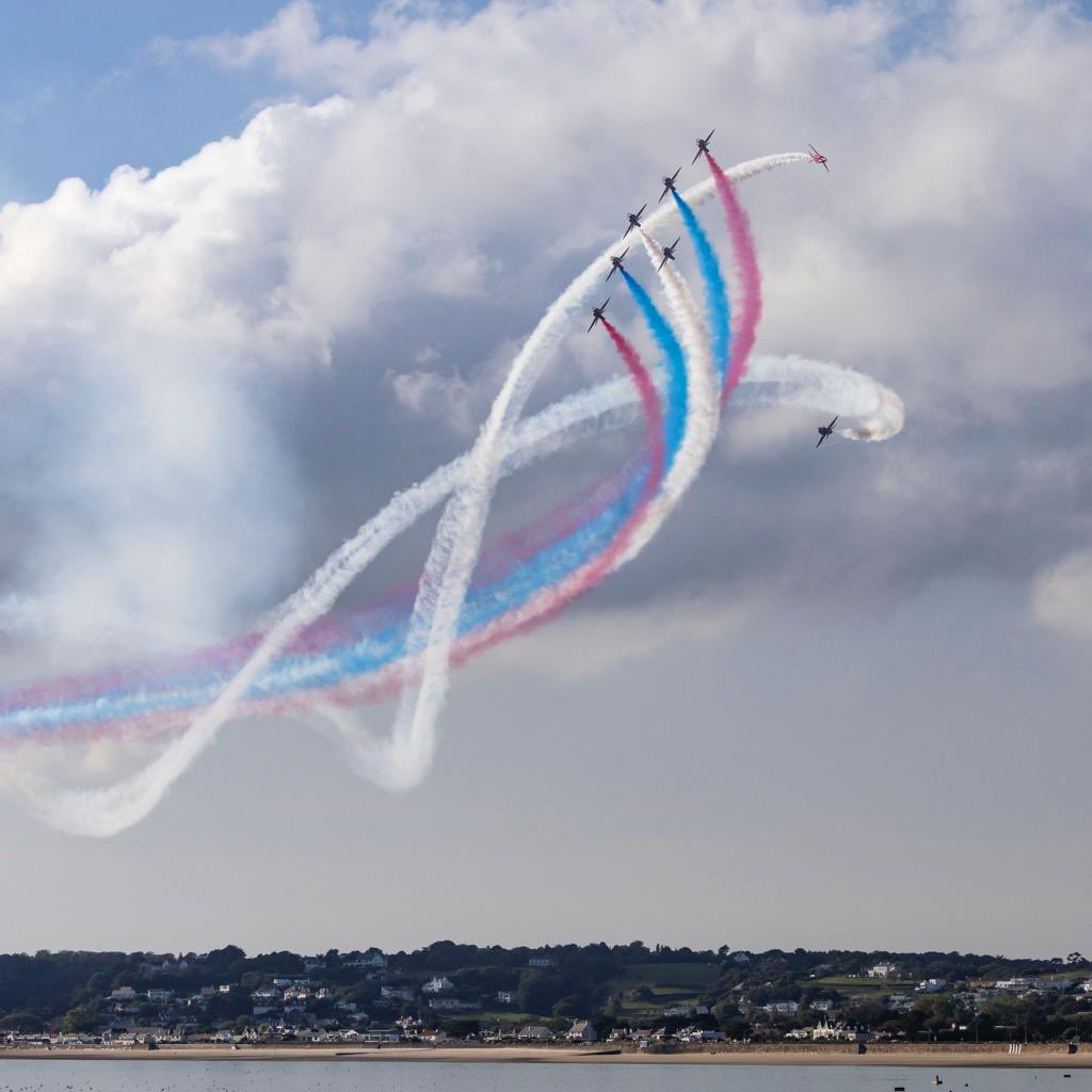 rafredarrows's tweet photo. The #RedArrows are airborne from #Jersey. Great few days of displays and engagement in the Channel Islands - thank you to the organisers, local authorities, volunteers and huge crowds. These pictures from the display at St Helier by AS1 Iwan Lewis. https://t.co/qHOvQjy5W2