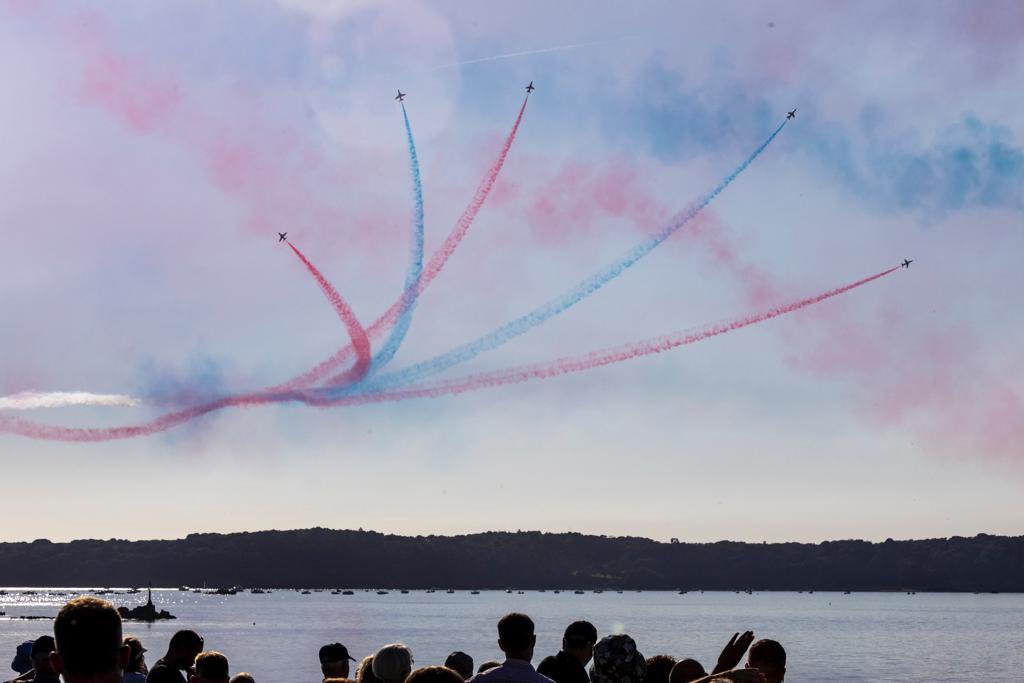 rafredarrows's tweet photo. The #RedArrows are airborne from #Jersey. Great few days of displays and engagement in the Channel Islands - thank you to the organisers, local authorities, volunteers and huge crowds. These pictures from the display at St Helier by AS1 Iwan Lewis. https://t.co/qHOvQjy5W2