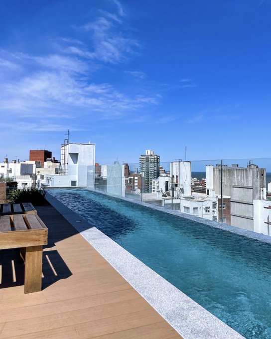 Calent&aacute;ndome un poco con este rico sol que hace ☀️ https://t.co/kuGtmwf3hY