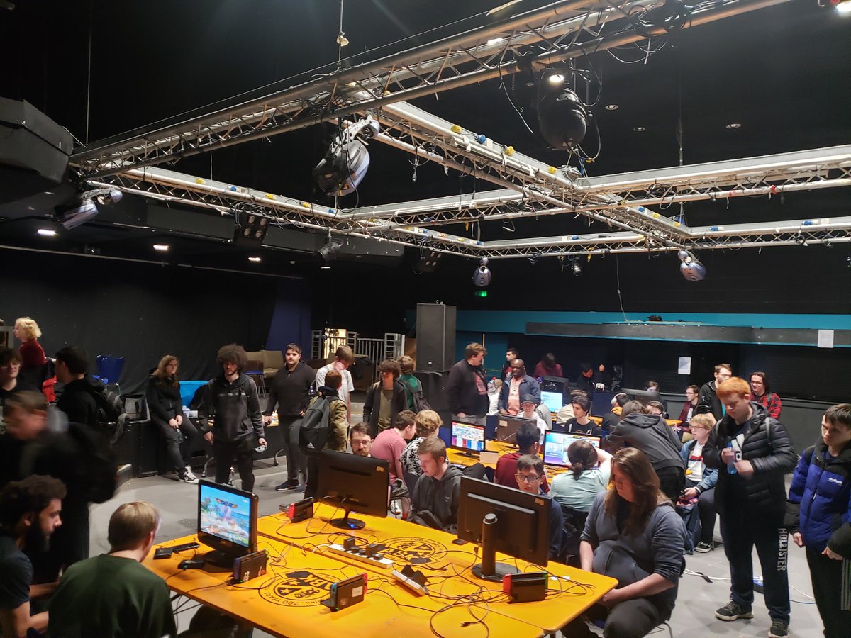 WOW! Wyvern's Lair yet again is filled up! I wonder who will win this...