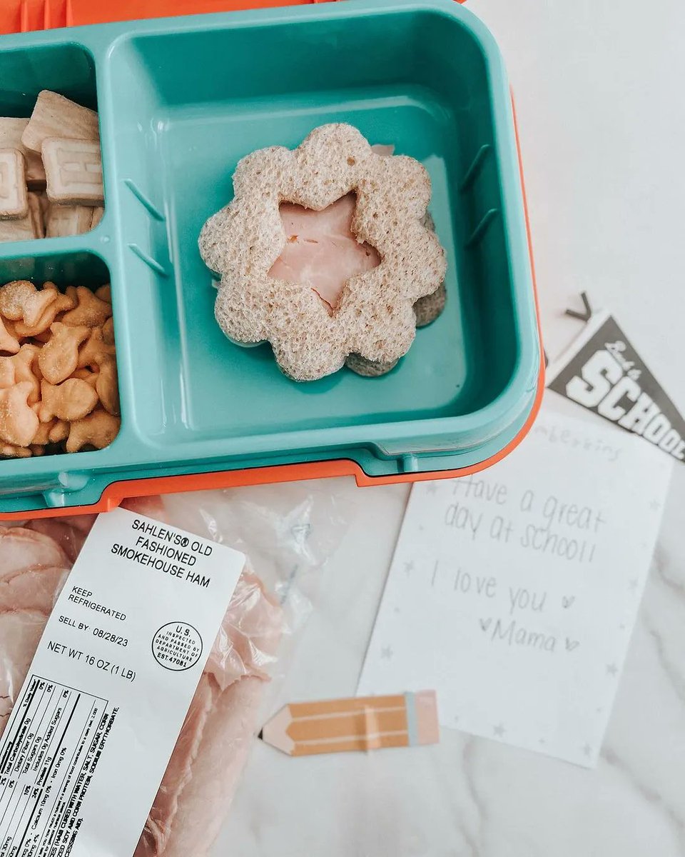 Sahlens's tweet photo. Bump your #kids #school #lunches up a #grade this year. Get inspired by lifeofetter on #IG &amp; upgrade your lil one's #lunchbox with a delicious ham &amp; cheese #sandwich using Sahlen’s #Smokehouse #DeliHam, fresh from the @kroger #delicounter. Pick up yours today for #BackToSchool https://t.co/ovo0owBXEr