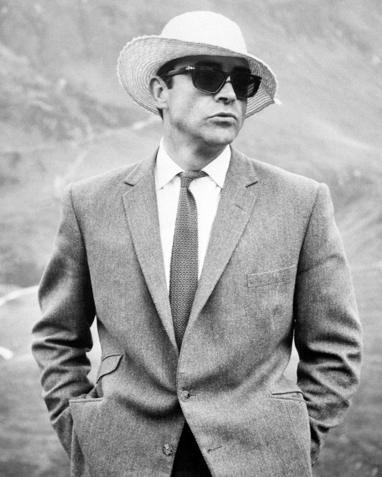 BondinColour's tweet photo. Ready for a relaxing weekend? Sean Connery in this photo during filming of Goldeneye in Switzerland seems to be.  One for @station_z perhaps... :) #jamesbond #bond #deoldify #seanconnery #bondtwitter https://t.co/h2oJlLcBIB