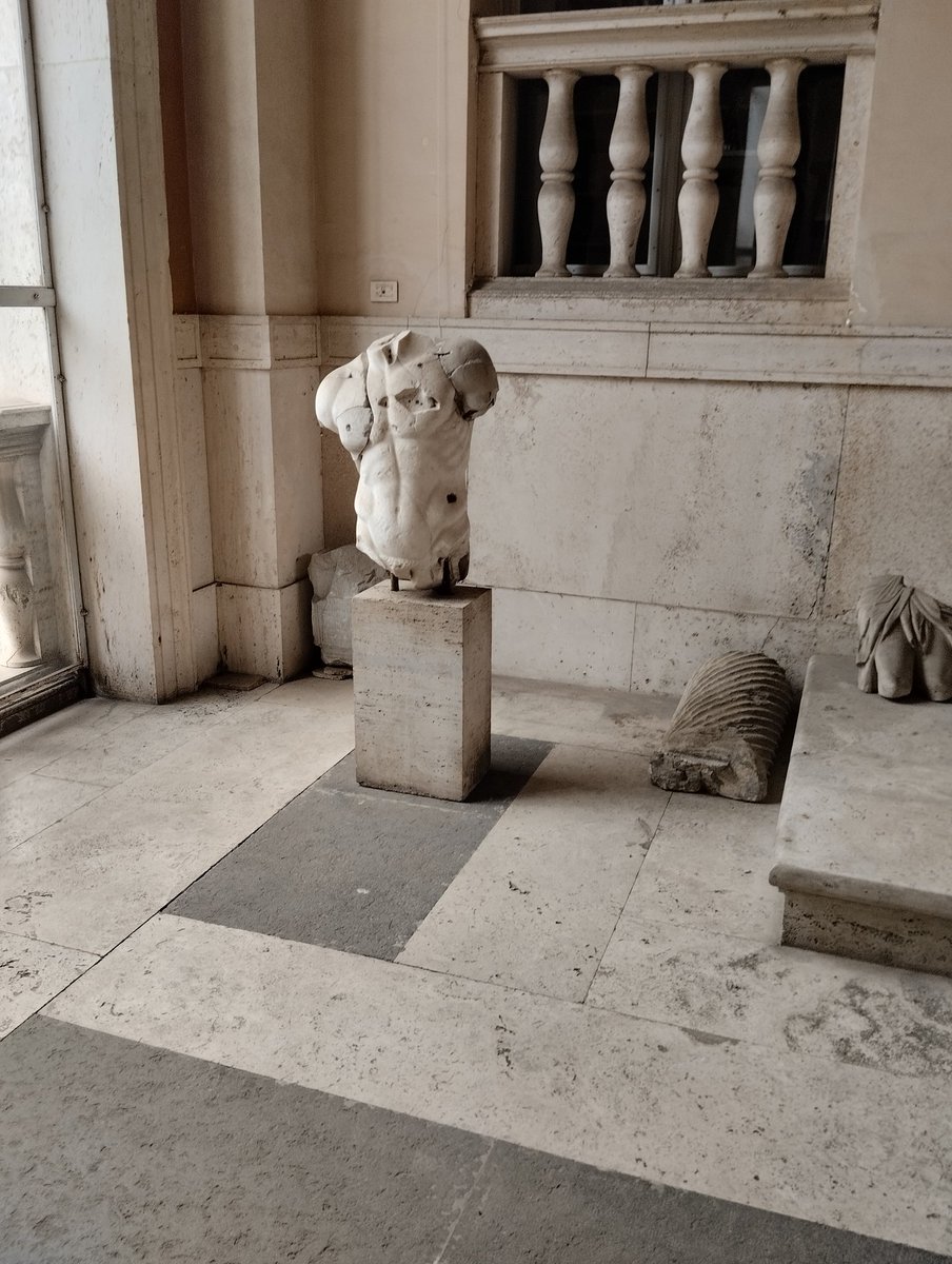 Daxterpiece's tweet image. GM 

Animation reference for a new hand drawn animation film I started this week!
#daxnorman #visitingartist 
@AmAcademyRome