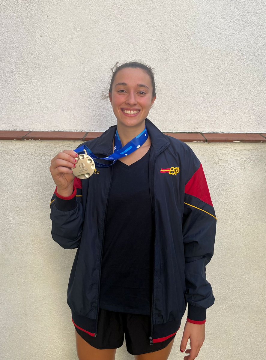 cncatalunya's tweet photo. 🤽🏻‍♀️| WATERPOLO

👉 MARIONA TERRÉ, 
SUBCAMPIONA DEL MÓN U20 🌎

Mariona s’acomiada del club aconseguint la medalla de 🥈 amb la selecció @RFEN_Oficial al Campionat del Món celebrat a Coimbra (Portugal)

💪 Moltes felicitas Mariona i molta sort a la teva nova etapa!!

💛💙 https://t.co/q73BGTWSAJ