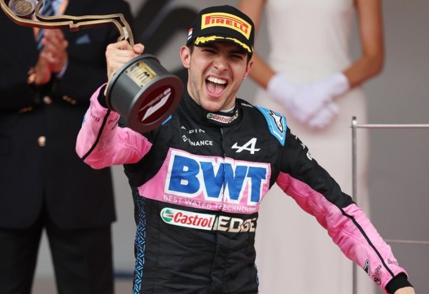 FFTAlpine's tweet image. AlpineNews:
Grande victoire pour Alpine pour ce premier GP de Baku
Frankibyke aura su déjouer les pièges de Baku! P2 Qualif P1 en course 🏆
Mike45 malchanceux avec toute les Safetycar fini à une belle P6. Mike fini les 5 derniers tour sans aileron 
#elfuego