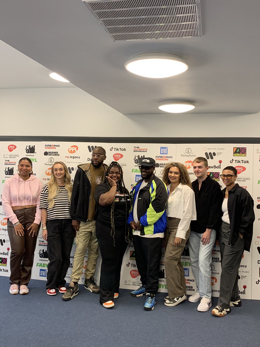 cre8ingvision's tweet photo. Our Cre8ive Breakers panelist’s Tilly Tillz, @thisisnq’s @viaculpan, Marketing Manager at @AtlanticRcrdsUK Tia Johnson, @AeronDarka, Matthew Hill from @Rhino_Records, Artist Partnerships at @tiktok_uk @ParrisOH and Ashleigh Brown Marketing Coordinator at @warnerrecordsuk ❤️ https://t.co/AgKITMAra2