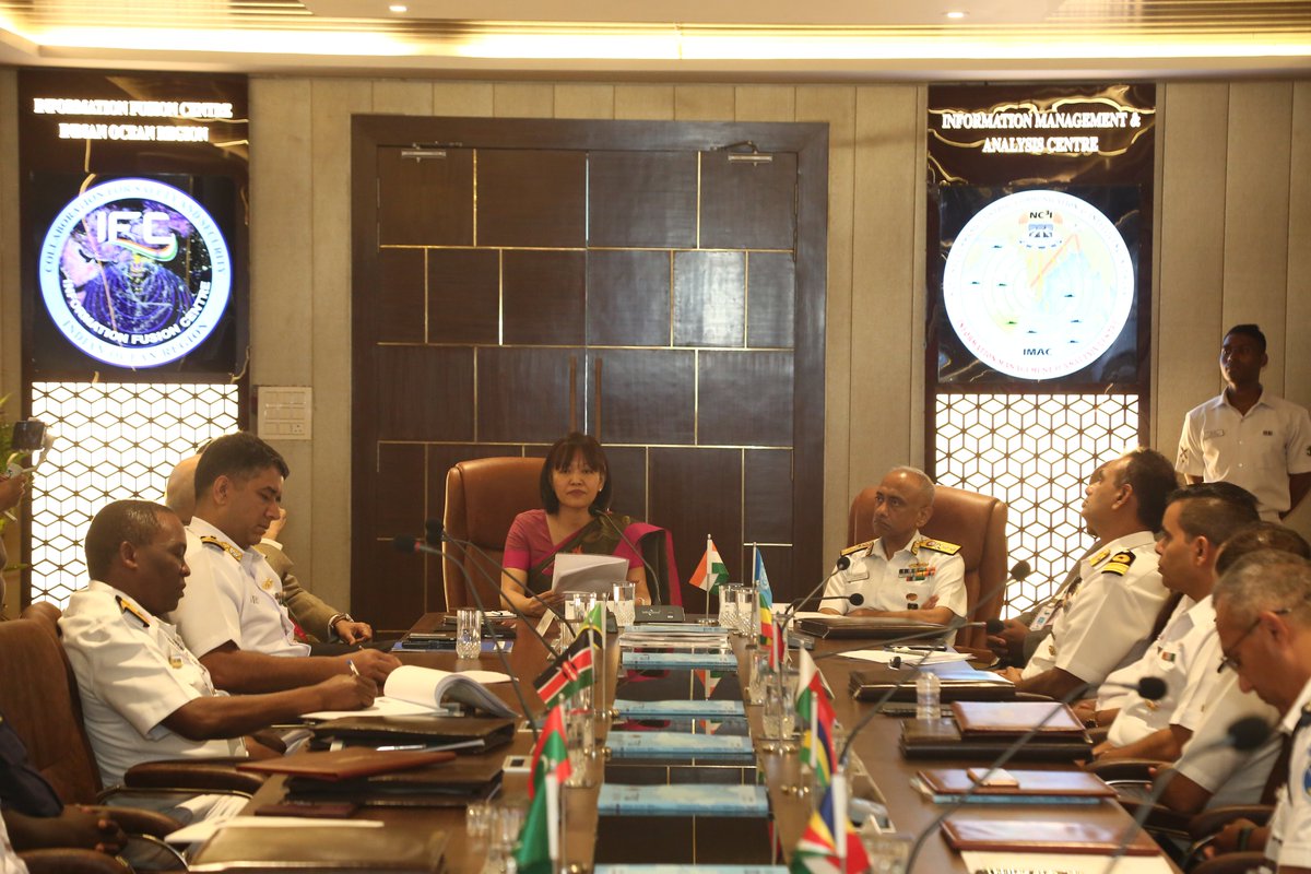 IFC_IOR's tweet photo. 4 of 4
@MuanpuiiSaiawi, Joint Secretary (D&ISA) @MEAIndia concluded #MISW23 resonating the spirit of collaboration, mutual trust and India’s commitment to #DCoC/JA countries.
#CollaborativeSecurity
#MaritimeCollaboration
#SAGAR @PMOIndia https://t.co/811664TBy9