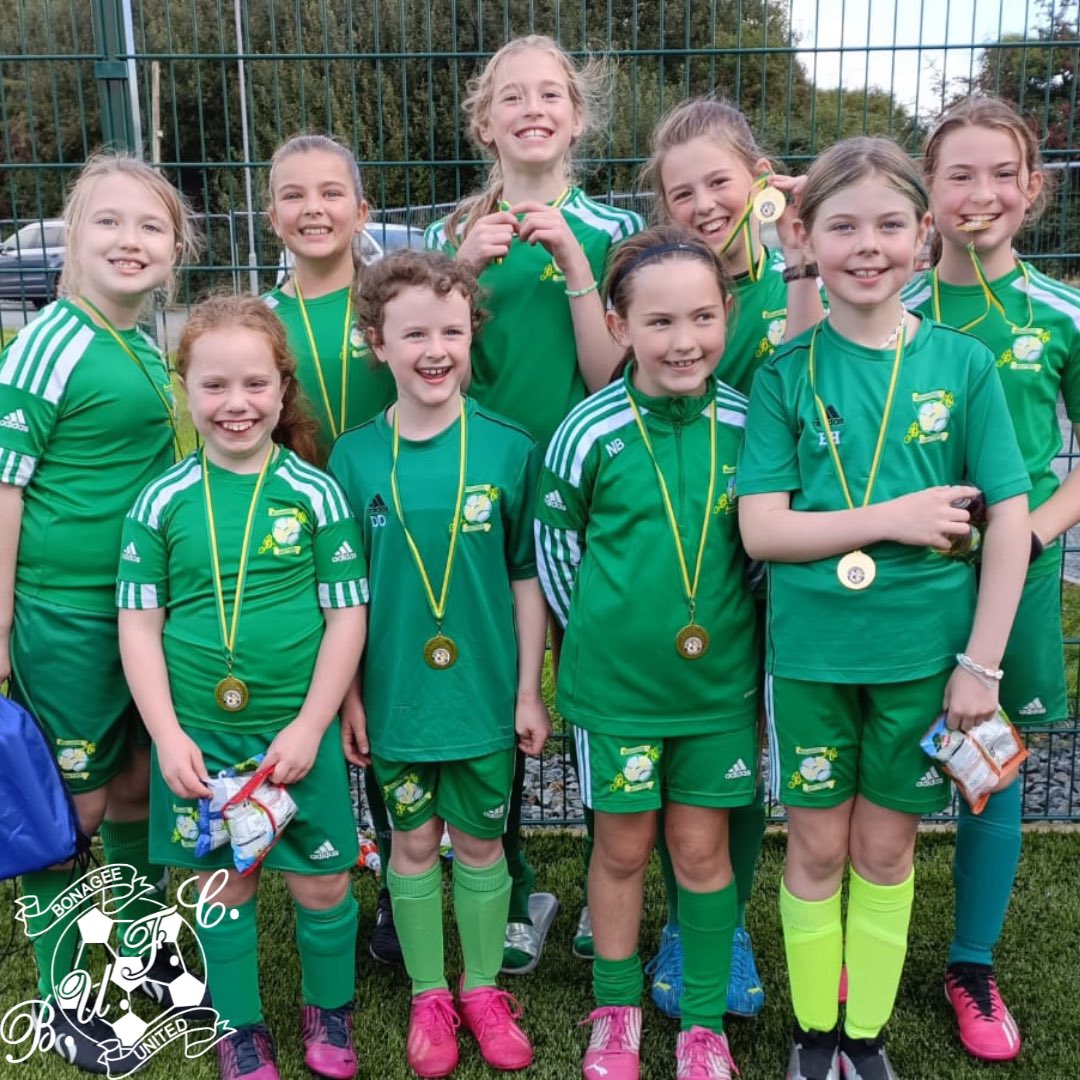 BonageeUnitedFC's tweet photo. 🟡🟢

Bonagee United U10 girls show off their medals after taking part in the county blitz on Saturday morning. https://t.co/m99LT1rgOS