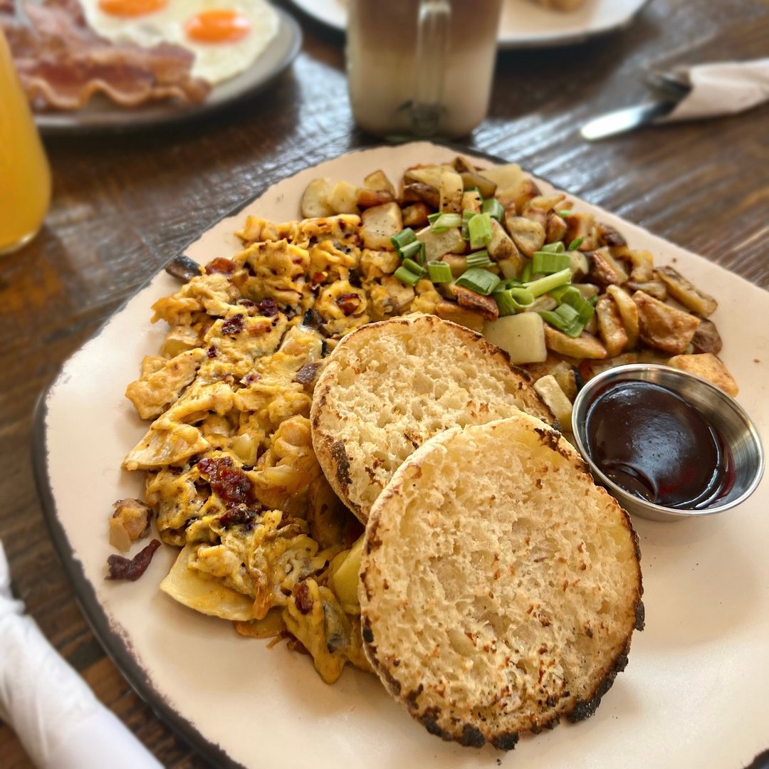 Egg Harbor Café tweet media