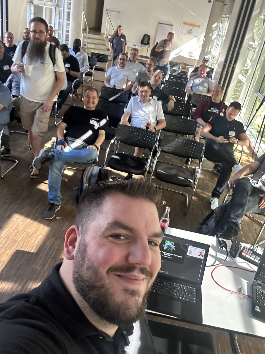 People joining my session #PowerShell Performance and Technique Tweaks

<a href="/PSUGHannover/">PSUGH</a> #pssaturday