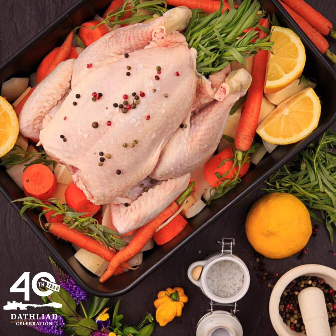 EdwardsofConwy's tweet image. Have you got family visiting this weekend?
Make this weekend special with our delicious grain-fed chickens!
Perfect for a roast that the whole family will enjoy! 

#edwardsofconwy #familymeals #weekendmeals