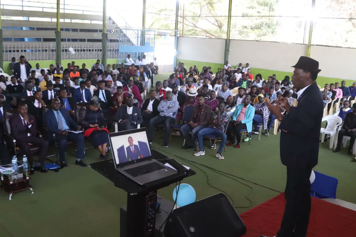 TheMCSK's tweet photo. Our CEO @EzekielMutua speaking during the launch of the book "Becoming a President" authored by @prezdaSkkajwang President Emeritus - @MountKenyaUni Students Association &amp; current President, @kucsaaorg at MKU Main Campus, Thika. 
1/2...

#MCSKat40 https://t.co/Ao3744kBsl