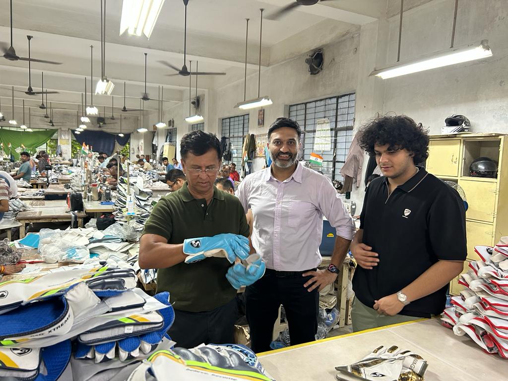 JockMore's tweet photo. Revisited the #SG factory after 16 incredible years. My #cricket journey kickstarted with them back in 1985, and it feels like we're still one big family. My unwavering passion for wicket-keeping gloves remains as strong as ever. #SGFactory #CricketMemories https://t.co/YD4y6p7iGr