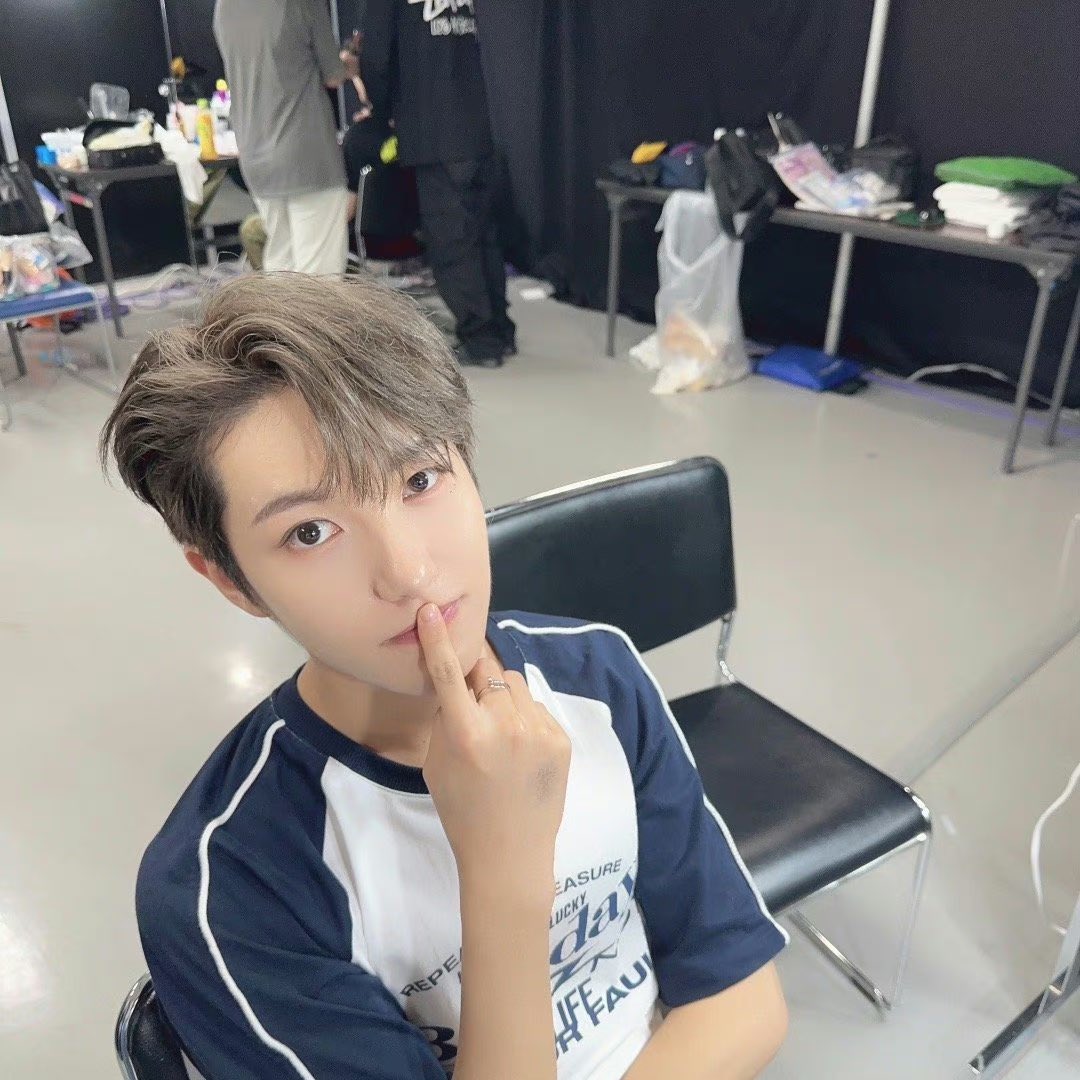 RJSHLOOK's tweet image. hi 👋