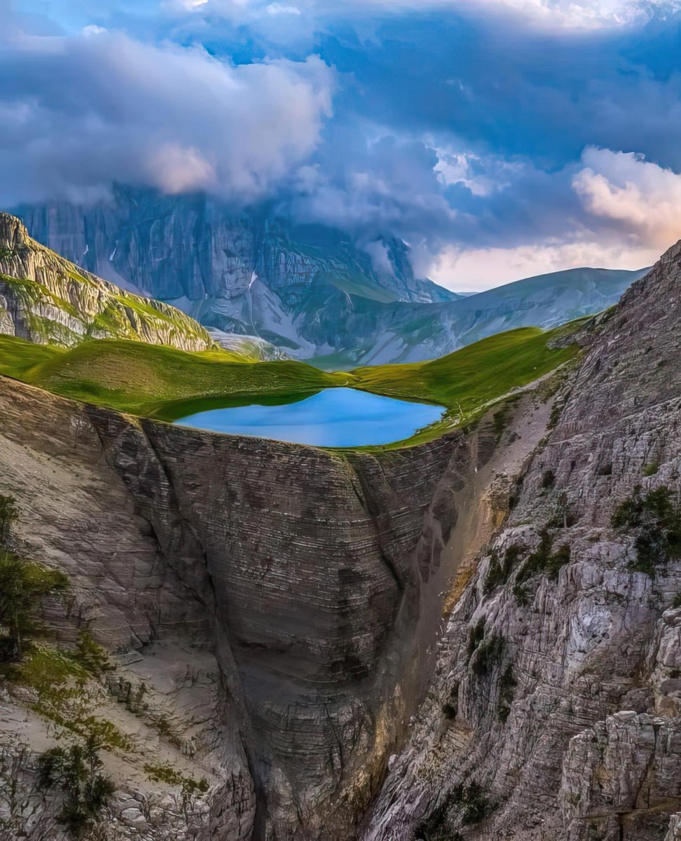 Drakolimni Tymfi, a natural pool in the mountains of Epirus. 
Greece is the Home of the Gods.
Hellenic Heroes 🇬🇷
follow to support 💙
#epirus #greecestagram #greece