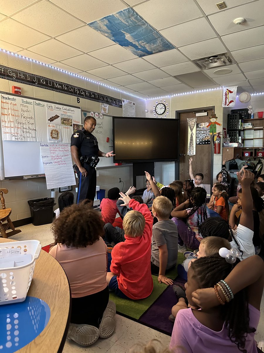 East Elementary tweet media