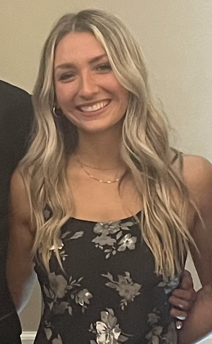 mandiroark13's tweet photo. Happy 21st Birthday to my beautiful daughter!💛🩵Ellison, enjoy your day today. Have fun and be safe tonight as you celebrate!🍻🍹🍾May this year bring you all you hope for and be as bright as your smile. I love you and am proud of the amazing woman you are🥰 https://t.co/D3k30G1wba