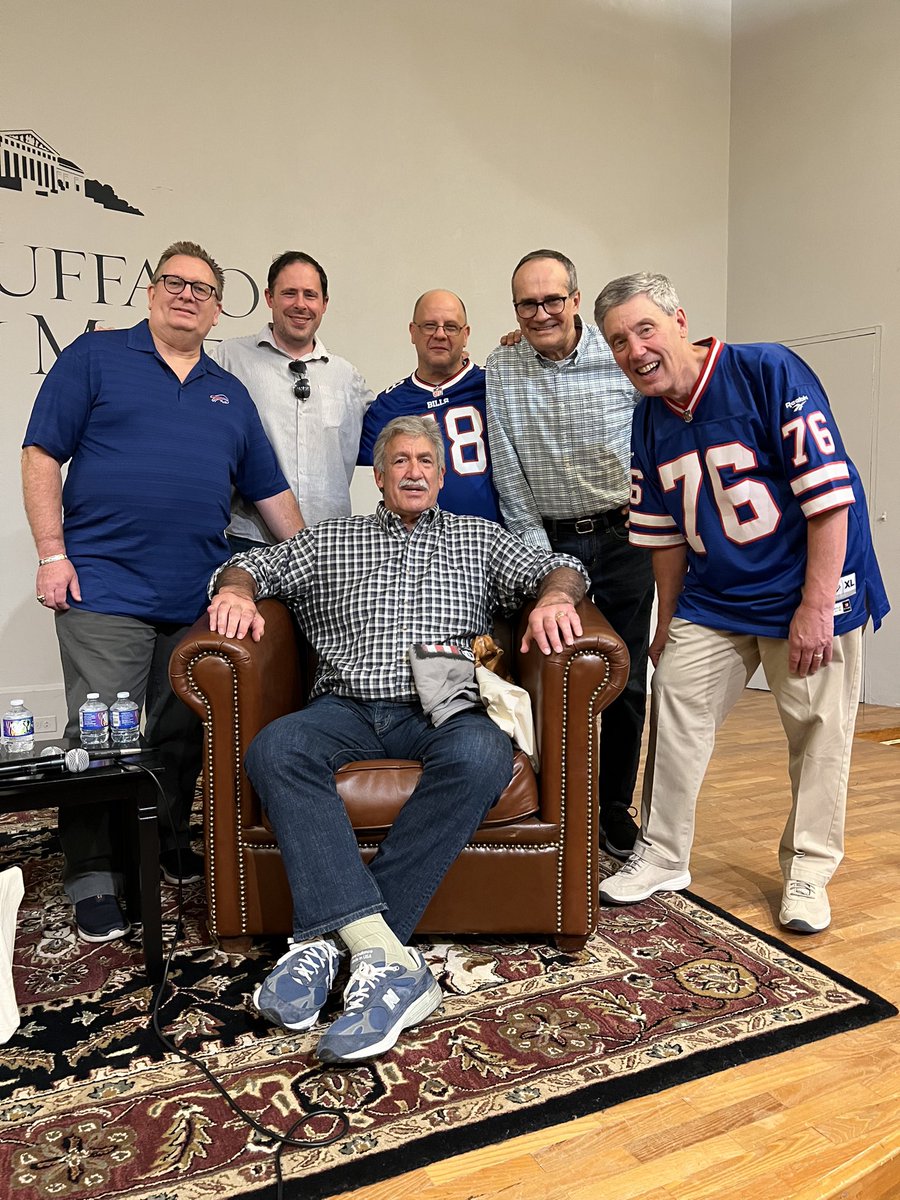Members of the WNY Chapter of the PFRA met up Friday night at the @BuffaloHistory museum to hear @FredSmerlas talk about his playing days and the current NFL.