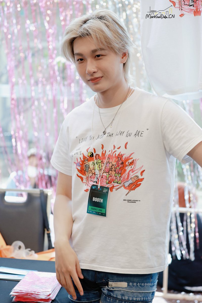 MarkGunData_CN's tweet image. 😚😚😚

#AmmoforGN  💛 #gunnapatn 
#magusMG 🖤💛 #markgun 
#มากัส 🖤💛